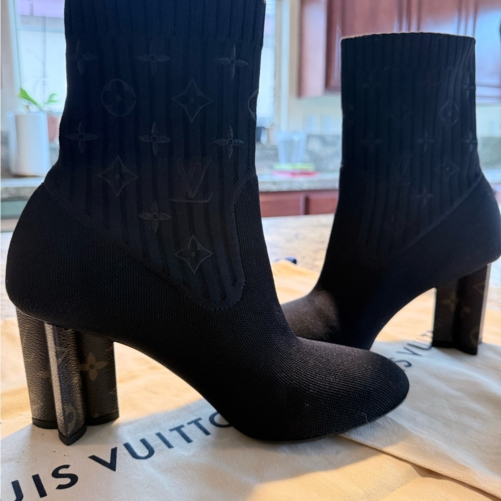 Louis Vuitton Black Heeled Boots - Picture 3 of 12
